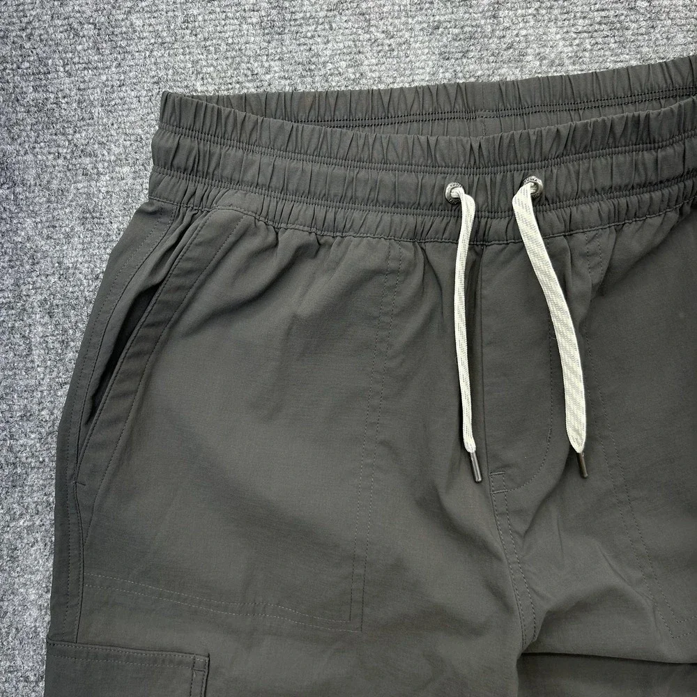 Vuori Jogger Pants Mens Small Gray Cargo‎ Stretch Elastic Waist Hiking VW494